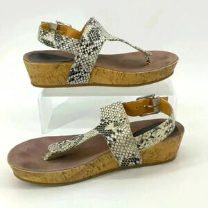 ELLEN TRACY WEDGE  SANDALS